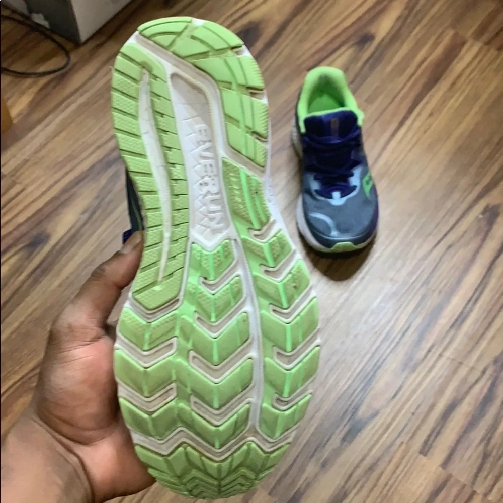 Saucony women guide